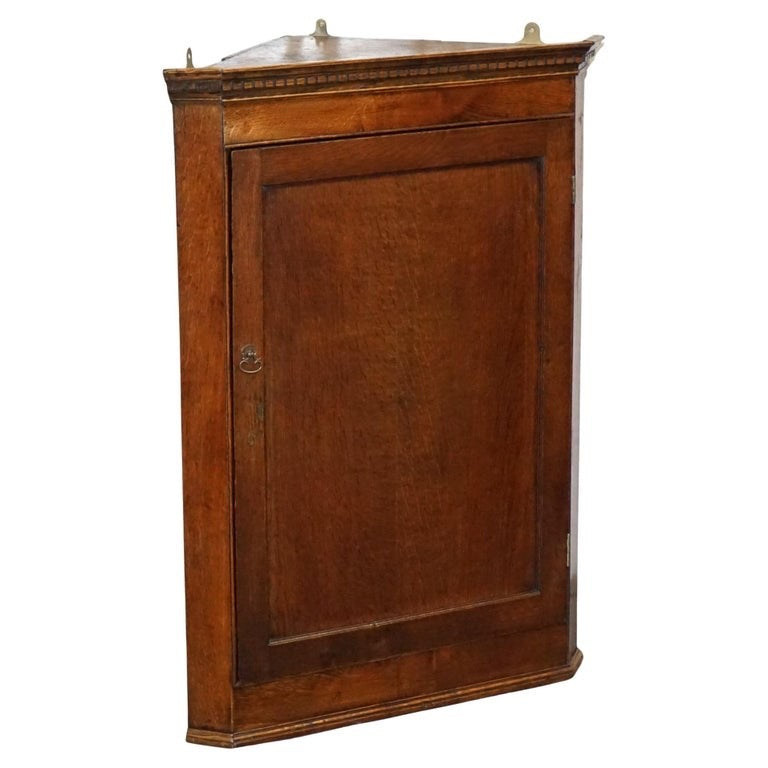 ANTIQUE ENGLISH OAK HANGING CORNER CUPBOARD CABINET
