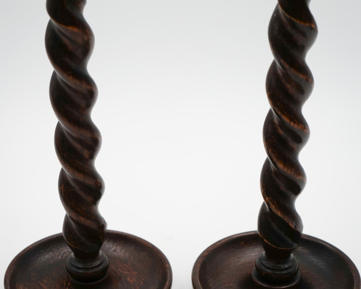 EARLY ViCTORIAN PAIR OF ENGLISH OAK BARLEY TWIST CANDLE STICKS (1)