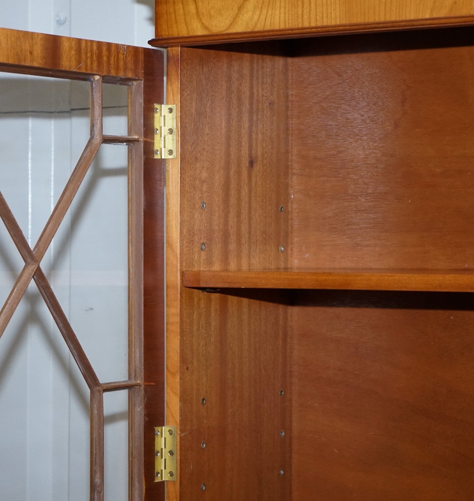 VINTAGE ENGLISH BURR YEW WOOD 3 DOOR ASTRAGAL GLAZED DISPLAY BOOKCASE CABINET