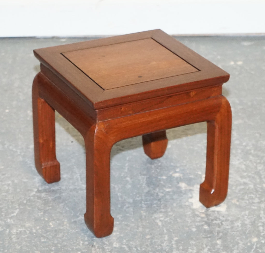 VINTAGE ORIENTAL CHINESE TEAK SIDE TABLE PLANT STAND MADE IN HONG KONG