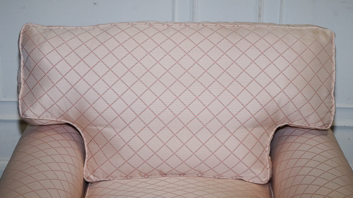 TRADITIONAL ENGLISH COUNTRY HOUSE ARMCHAIR WITH FOOTSTOOL FEATHER FILLED