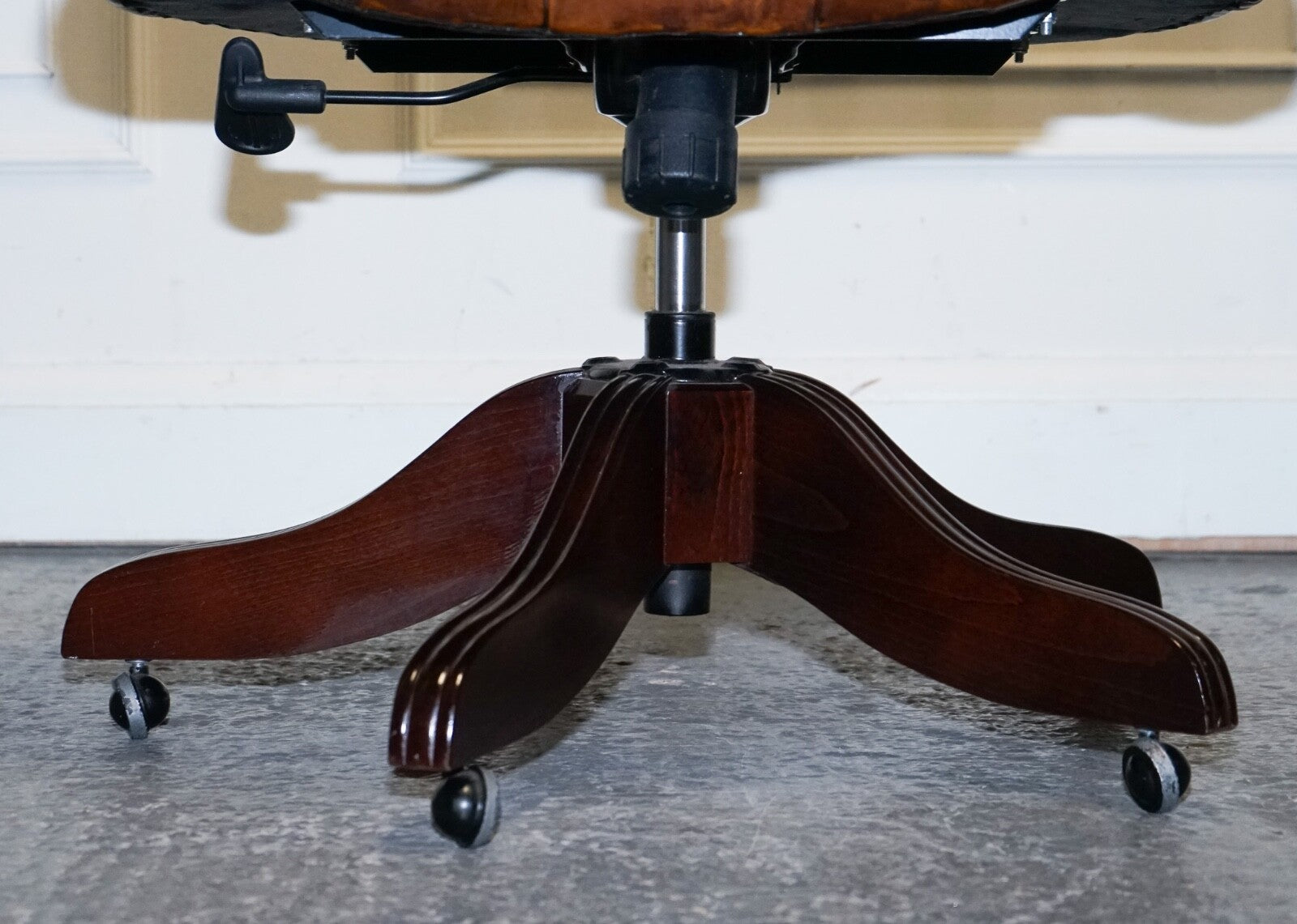 FULLY RESTORED CIGAR BROWN LEATHER CHESTERFIELD CAPTAINS OFFICE SWIVEL ARMCHAIR