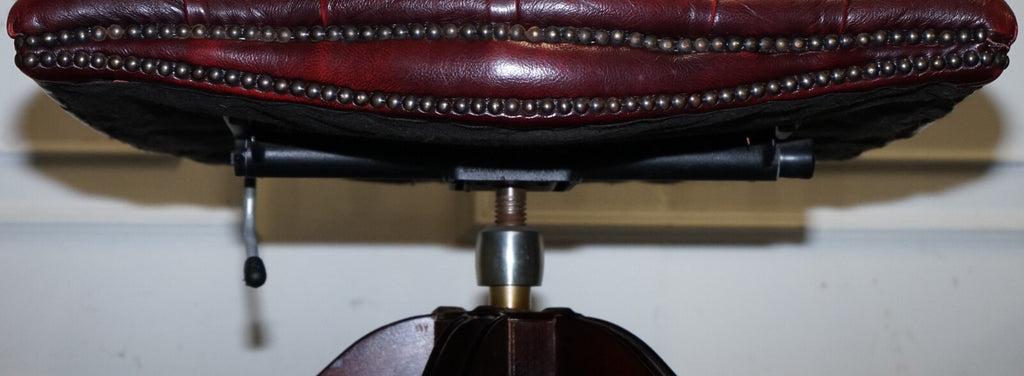 FINE 1950'S BURGUNDY CHESTERFIELD LEATHER CAPTAINS SWIVEL DESK CHAIR