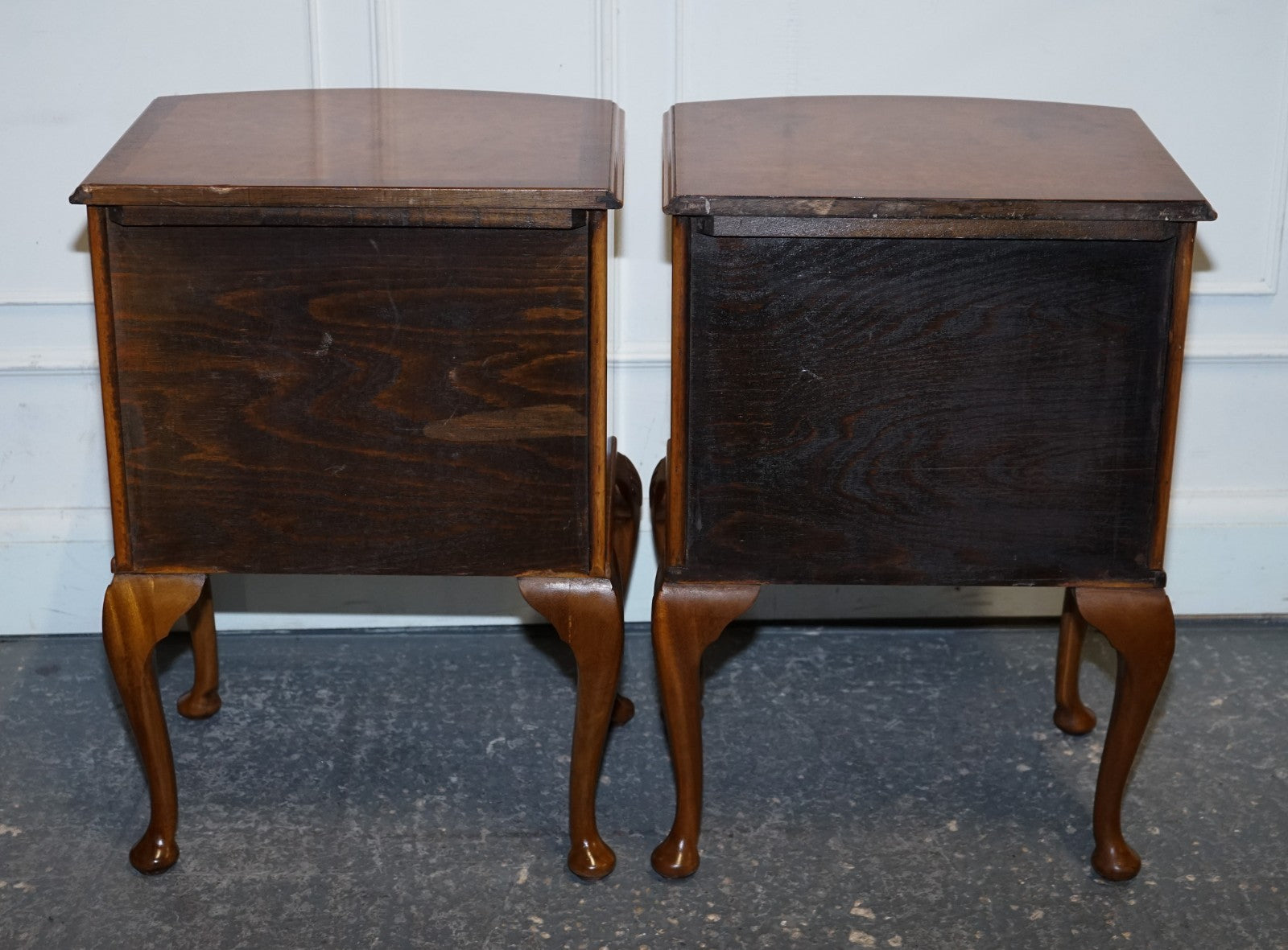 GORGEOUS PAIR OF ART DECO STYLE BURR WALNUT BEDSIDES NIGHTSTANDS TABLES