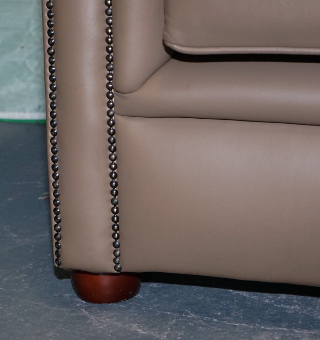 VINTAGE CHESTERFIELD ANDREW MUiRHEAD TAN LEATHER TUB TWO SEATER SOFA STUD DETAIL