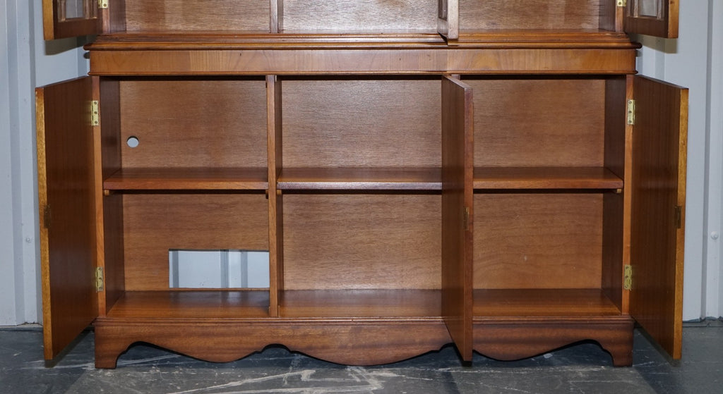VINTAGE ENGLISH BURR YEW WOOD 3 DOOR ASTRAGAL GLAZED DISPLAY BOOKCASE CABINET