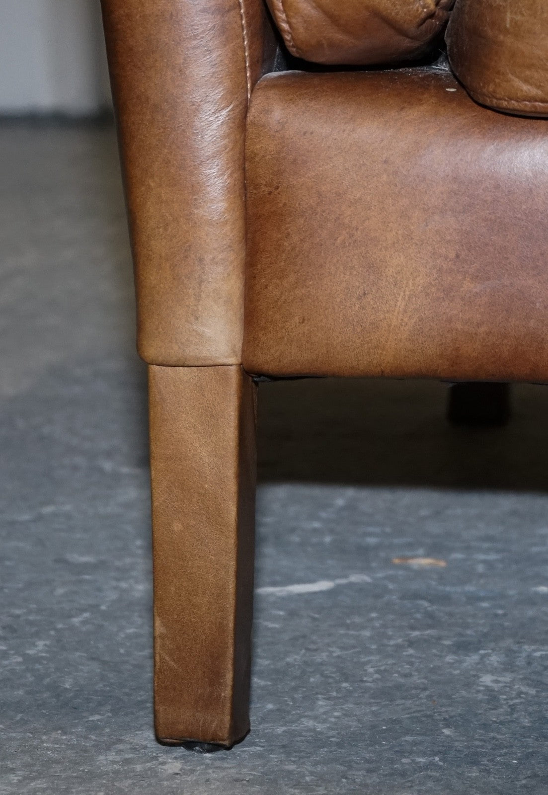 LARGE COMFORTABLE HALO GROUCHO BROWN LEATHER THREE SEATER SOFA