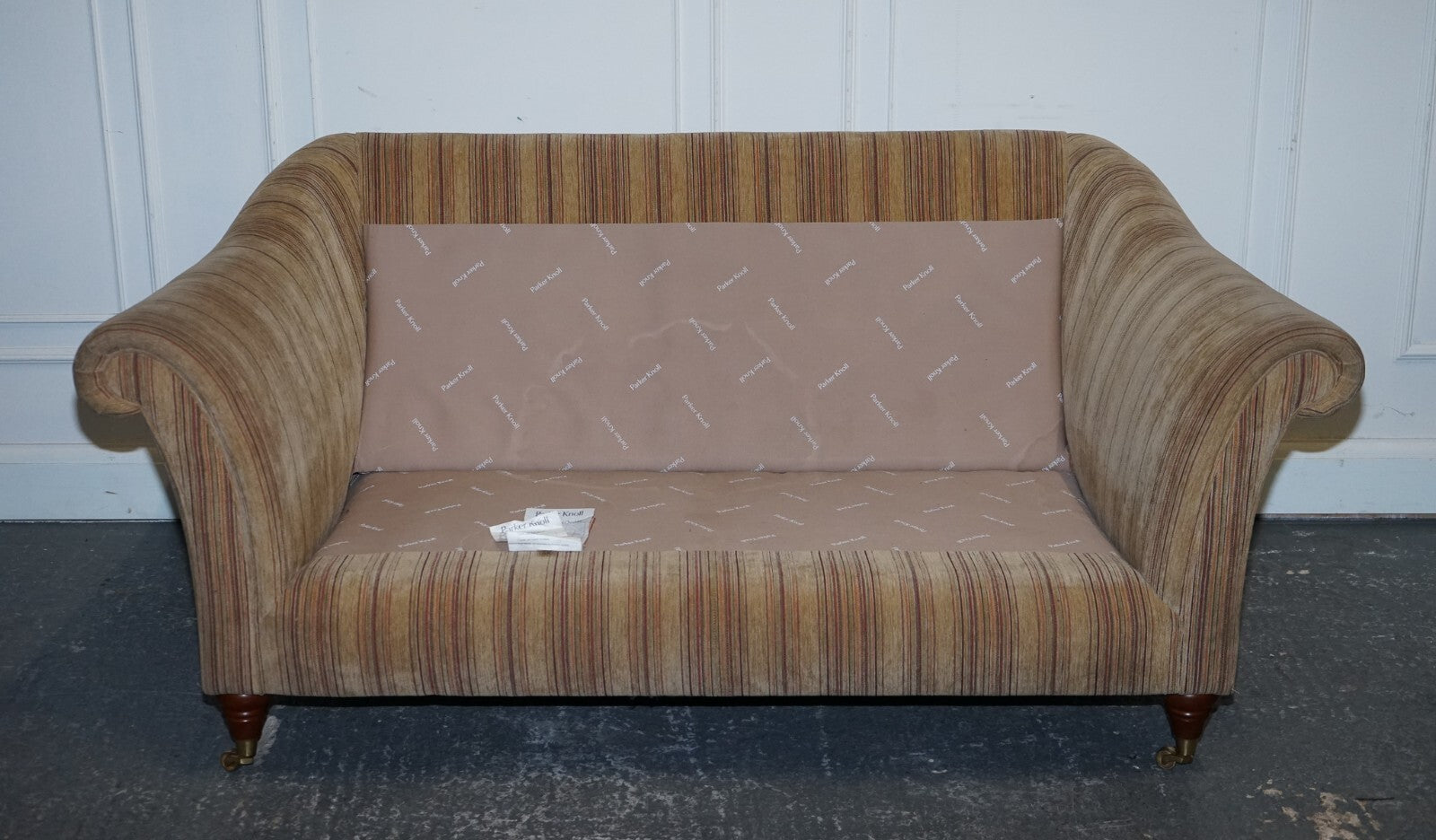 VINTAGE PARKER KNOLL WESTBURY 2 SEATER FABRIC SOFA WITH CASTOR FEET