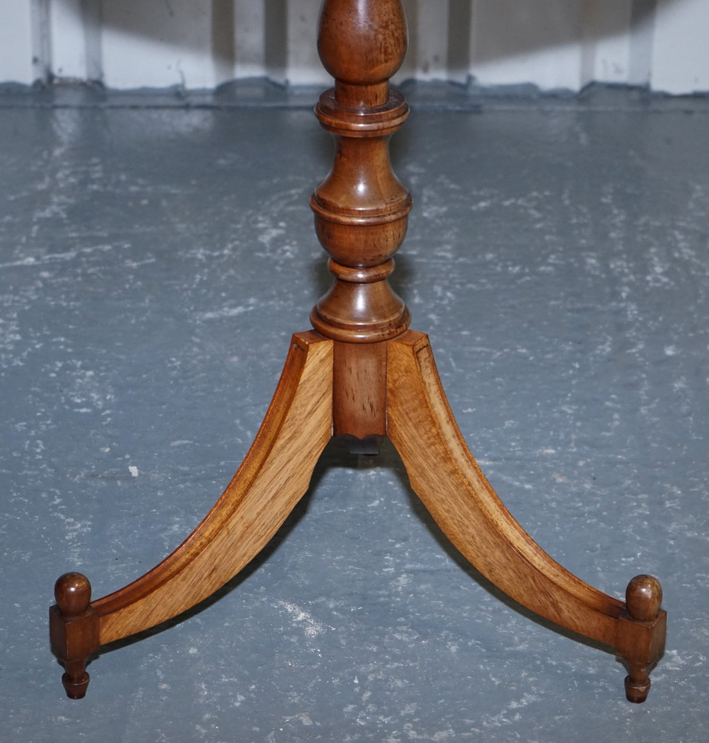 LOVELY REGENCY STYLE GALLERY RAIL SIDE END LAMP TABLE