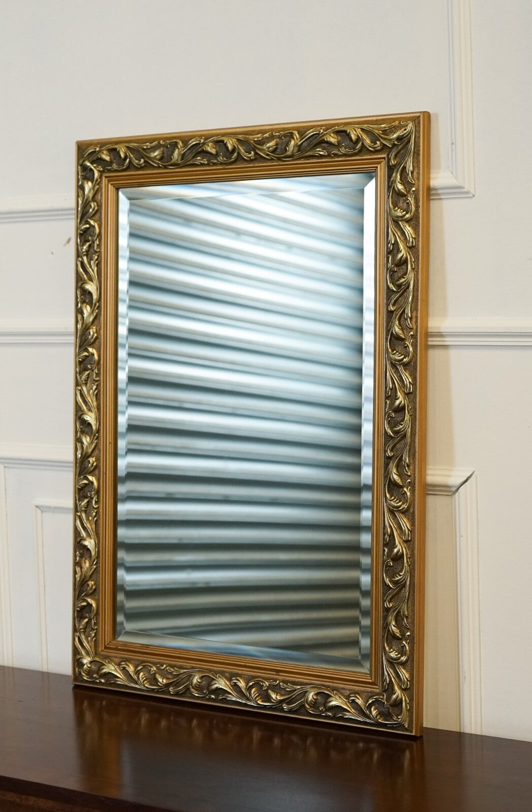 BEAUTIFUL VINTAGE CUSHIONED GILTWOOD BEVELLED MIRROR