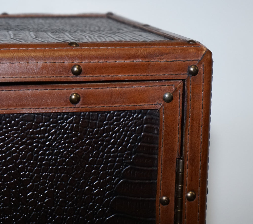 VINTAGE FAUX CROCODILE BROWN LEATHER SUITECASE TRUNK CUPBOARD LEATHER HANDLE
