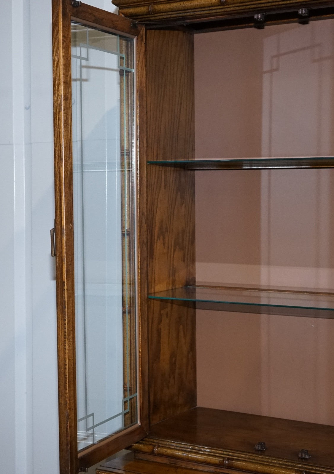 VINTAGE AMERICAN FAUX BAMBOO STYLE DISPLAY CABINET BOOKCASE BY BURLINGTON