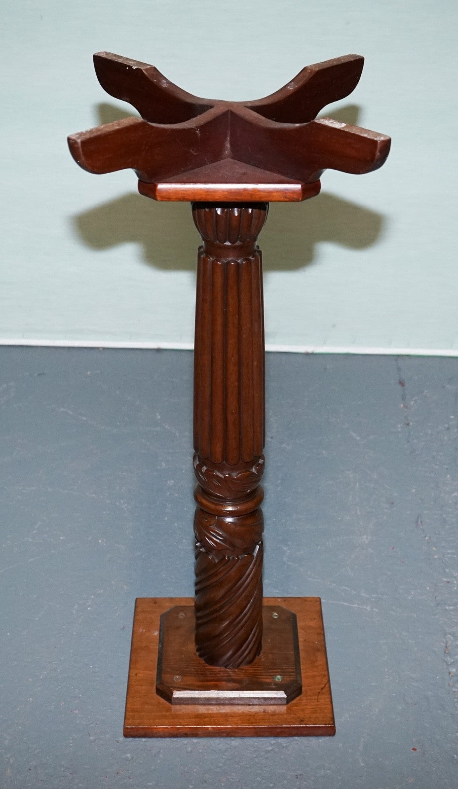 VINTAGE CARVED HARDWOOD BARLEY TWIST PEDESTAL STAND DISPLAY PLANT STAND
