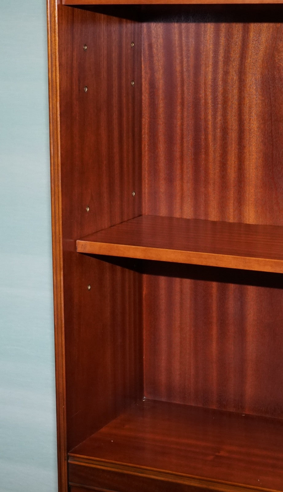 ENGLISH TRADITIONAL BRADLEY DISPLAY CABINET BOOKCASE WITH SHELVES AND CUPBOARD