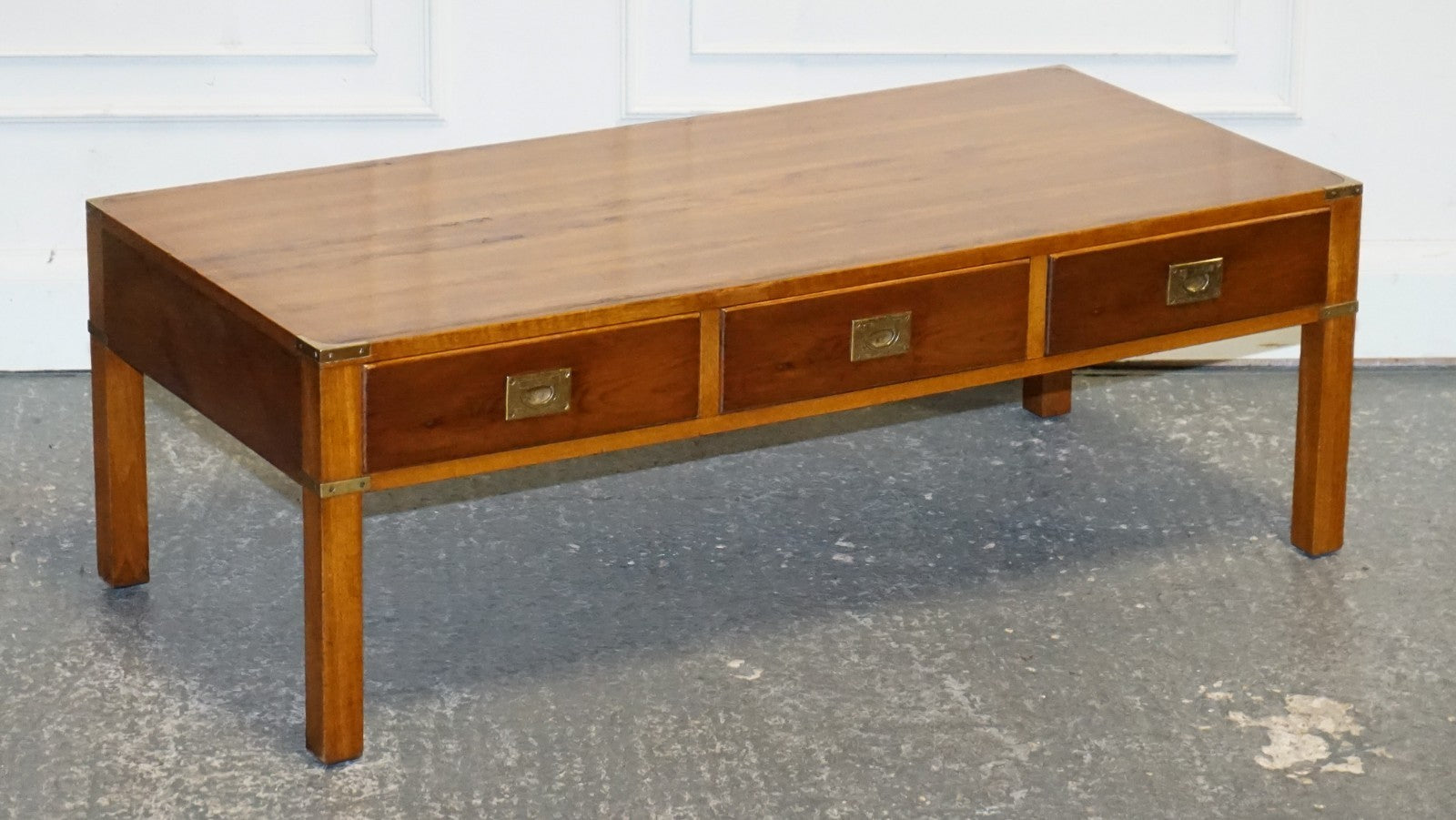VINTAGE YEW WOOD BRASS MILITARY CAMPAIGN 3 DRAWER COFFEE TABLE