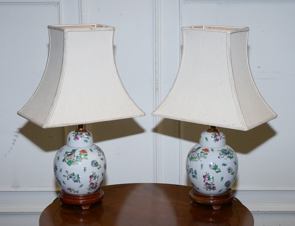 PAIR OF VINTAGE ORIENTAL ASIAN HAND PAINTED TABLE LAMPS WITH LAMP SHADES
