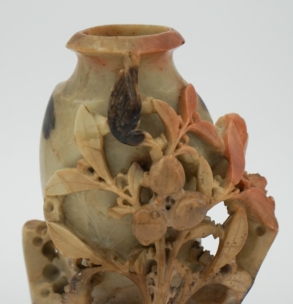 EARLY 20TH CENTRY ORIENTAL CHINESE HAND CARVED FLORAL SOAPSTONE DECORATIVE POT