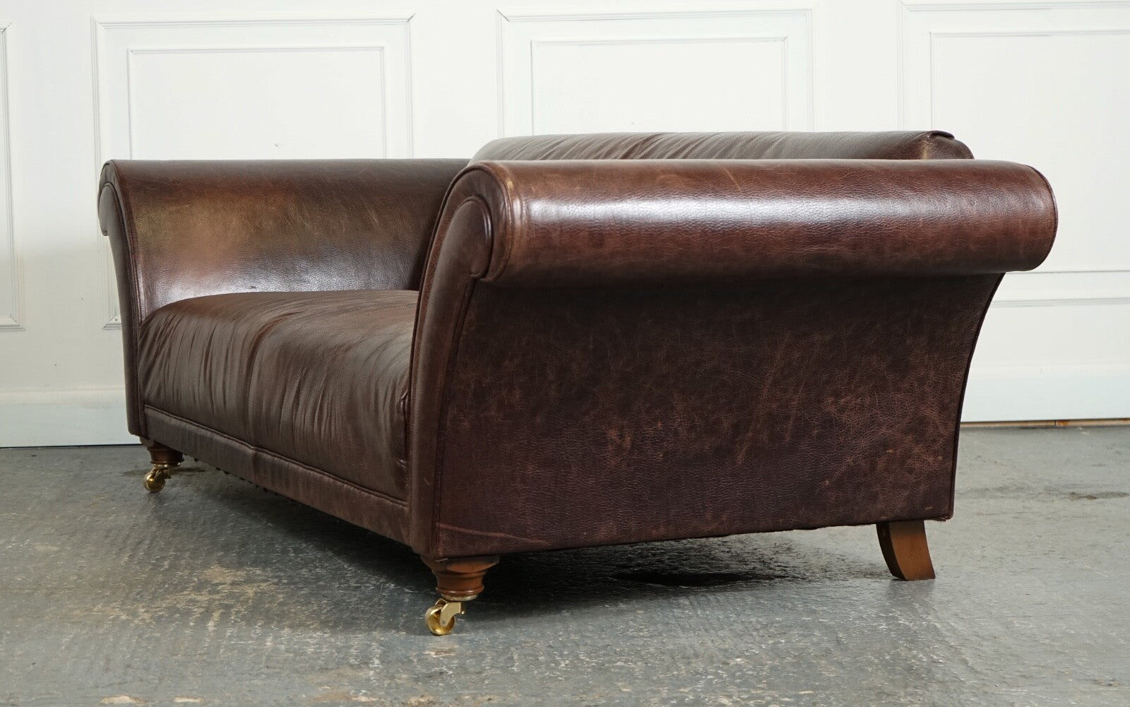 STUNNING FISHPOOLS HERITAGE BROWN LEATHER 2 TO 3 SEATER SOFA