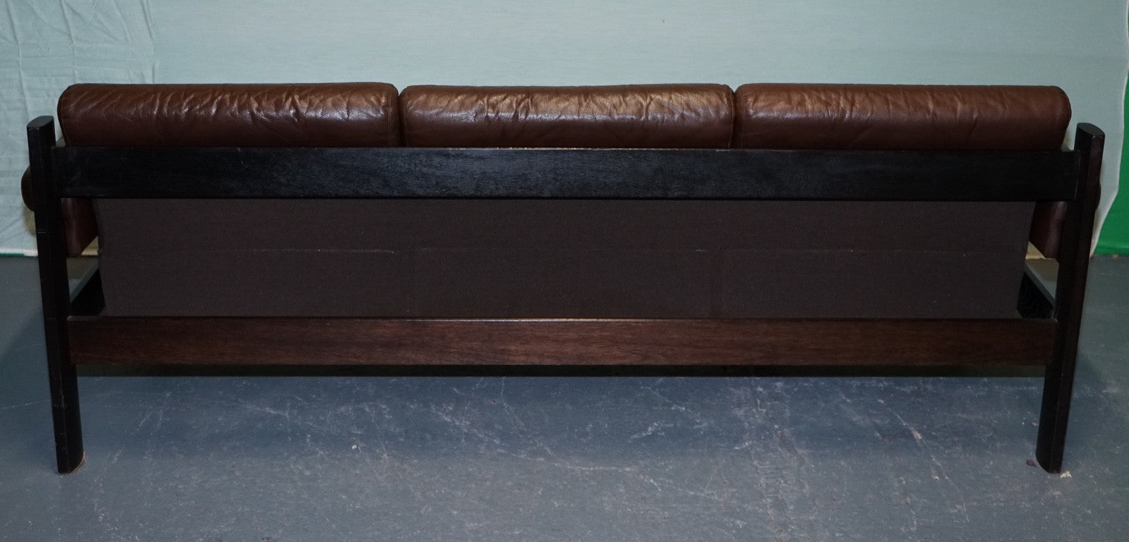 SCANDiNAVIAN ViNTAGE EKORNES STRESSLESS THREE SEATER SOFA