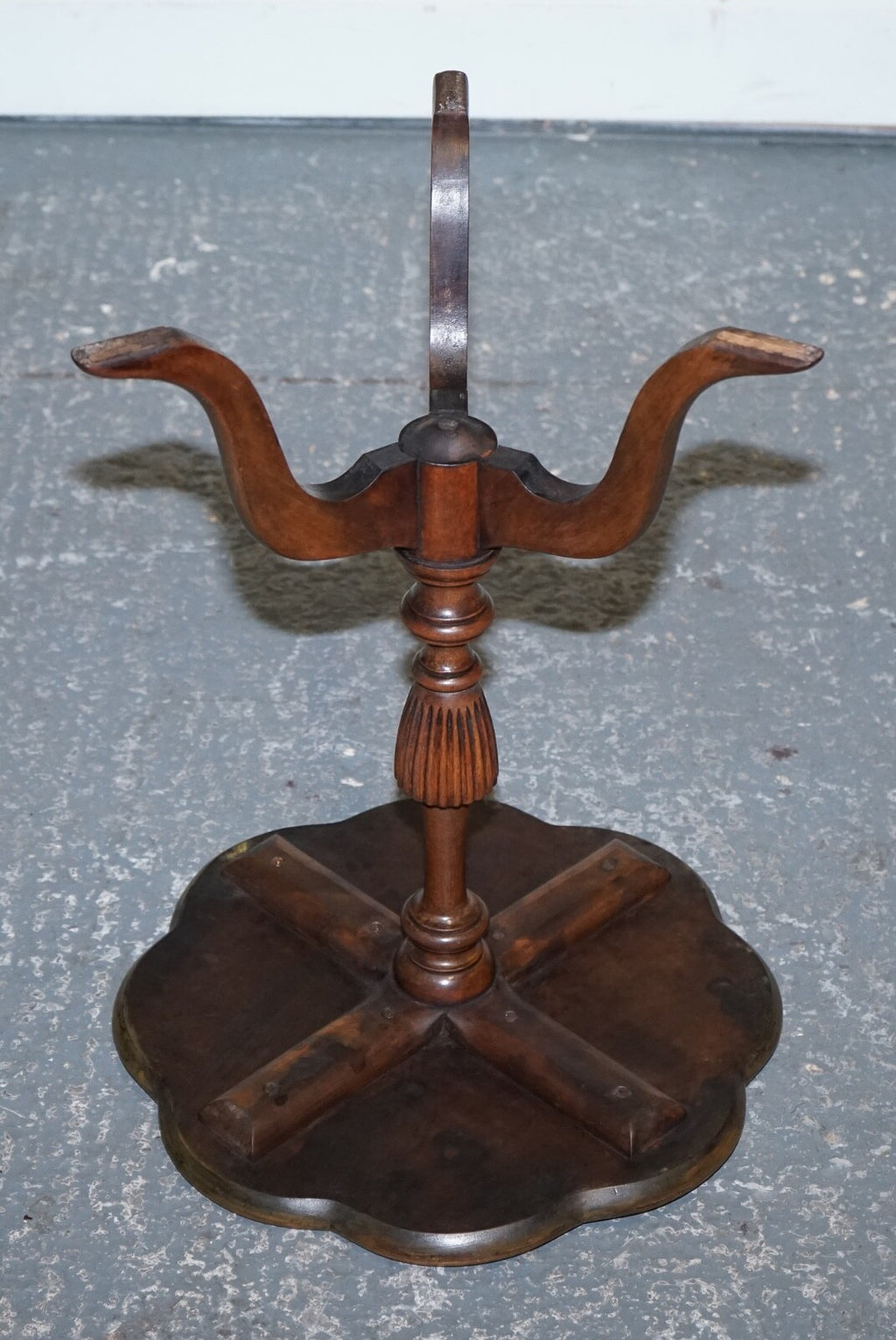 ANTIQUE WALNUT PIE CRUST WINE LAMP END SIDE OCCASIONAL TABLE WITH LOTS OF PATINA