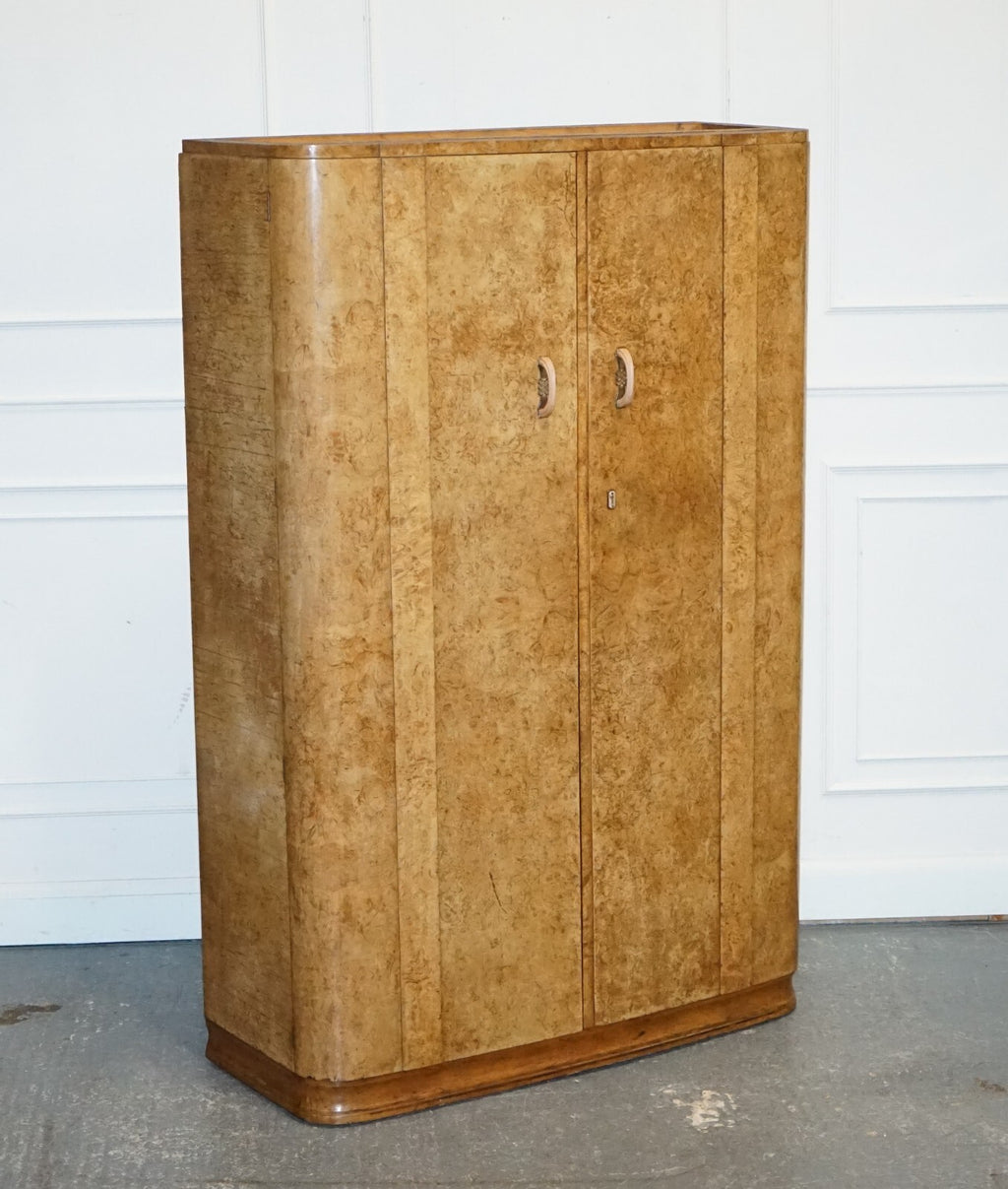 BEAUTIFUL ART DECO BLONDE WALNUT DOUBLE DOOR WARDROBE ARMOiRE