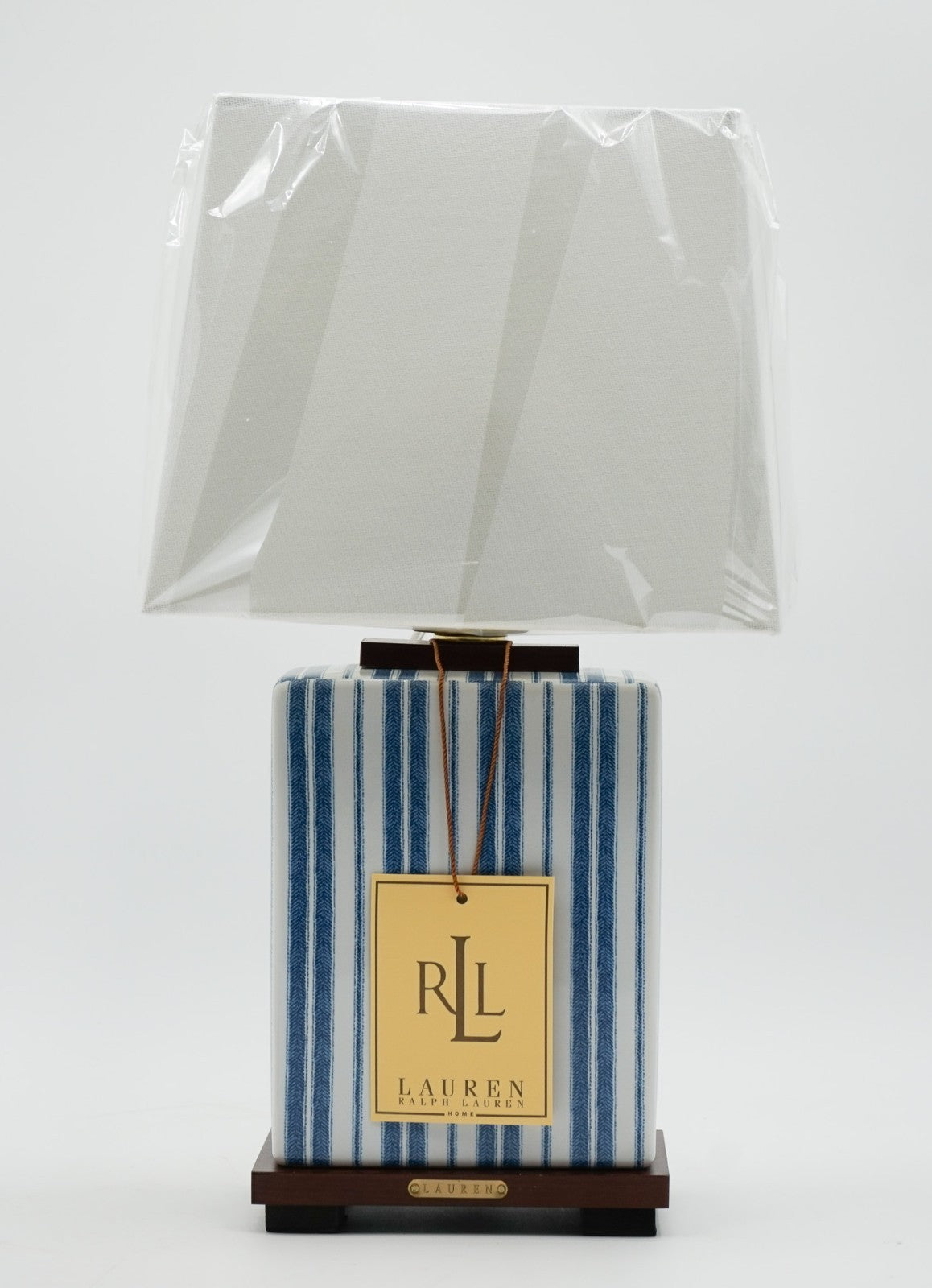 PAIR OF RALPH LAUREN EX DISPLAY BLUE CERAMIC TABLE LAMPS INCLUDING SHADES (1/1)