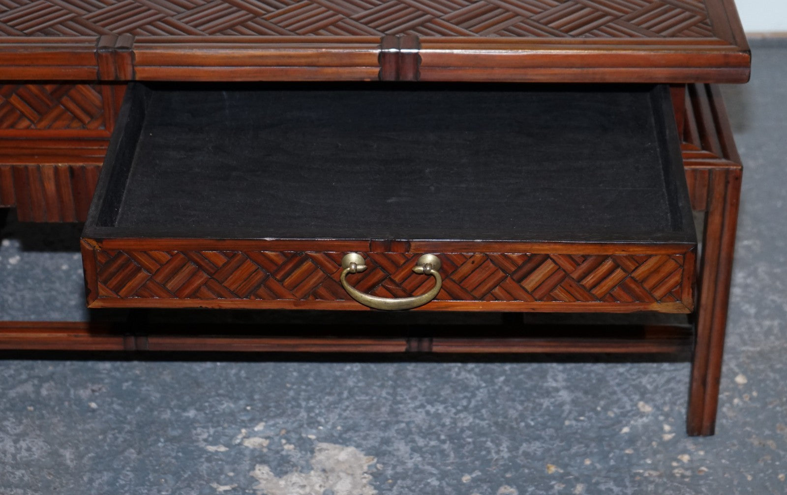 CIRCA 1950'S  MAITLAND & CLASCOE WAVEN FAUX BAMBOO PAGODA COFFEE TABLE DRAWERS