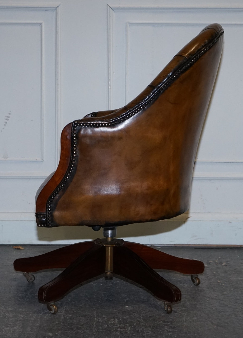 ANTIQUE DEEP BUTTONED CHESTERFIELD GEORGIAN STYLE HAND DYED LEATHER DESK CHAIR