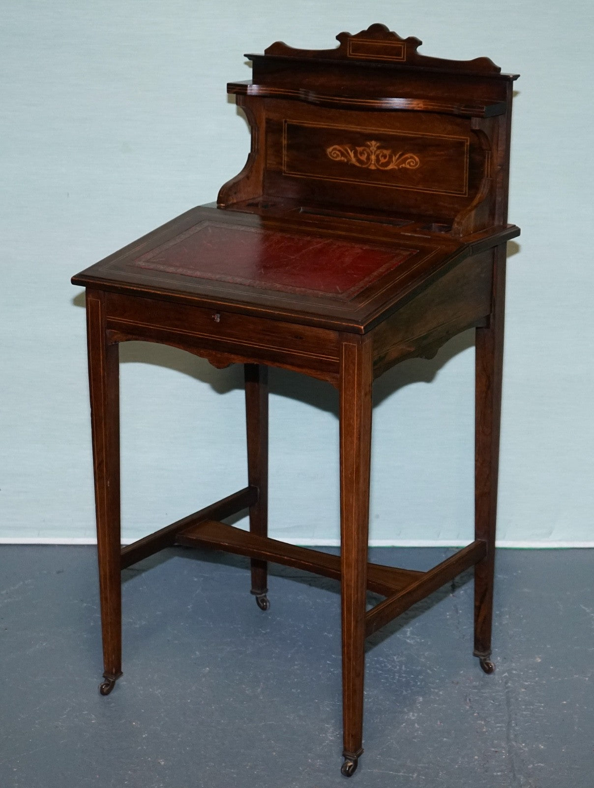 VICTORIAN LADIES WRITING DAVENPORT DESK WITH INLAY & LEATHER WRITING SURFACE