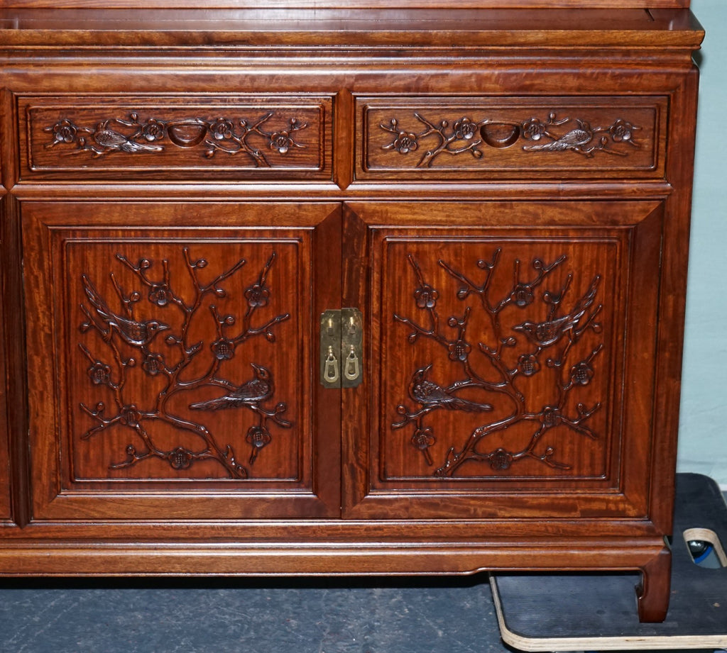 LARGE VINTAGE ORIENTAL CHINESE CARVED SOLID BOOKCASE DISPLAY CABINET WITH LIGHTS