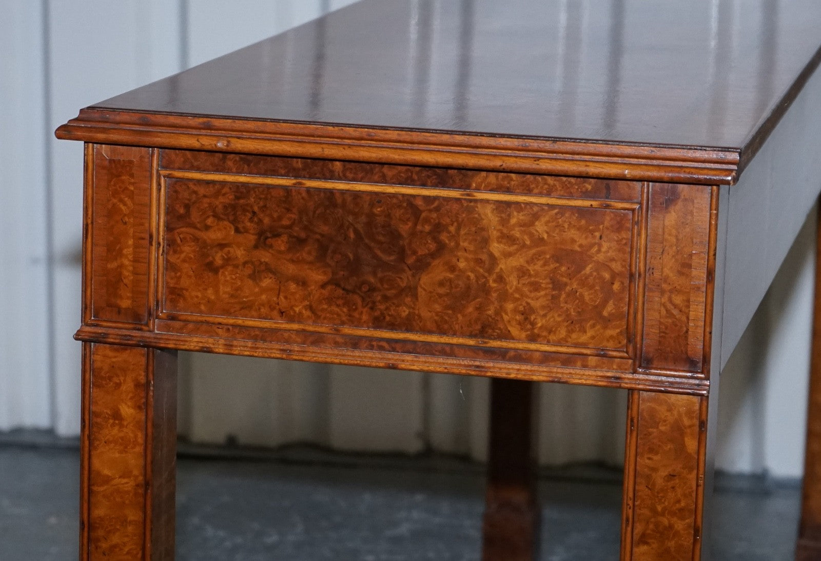 GEORGIAN STYLE BRIGHTS OF NETTLEBED LONDON BURR WALNUT CONSOLE TABLE