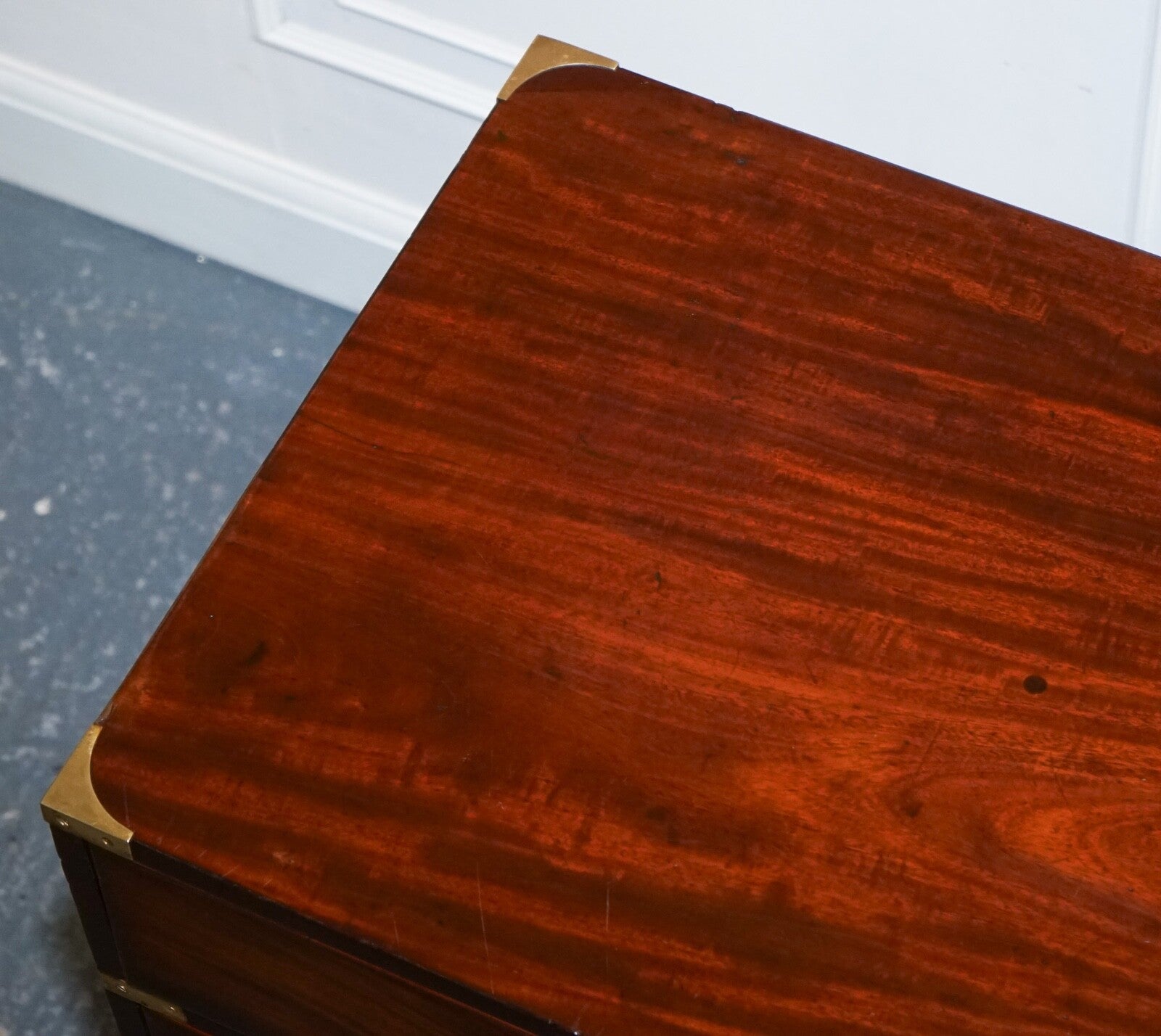 ANTIQUE VICTORIAN MILITARY CAMPAiGN CHEST OF GRADUATED DRAWERS