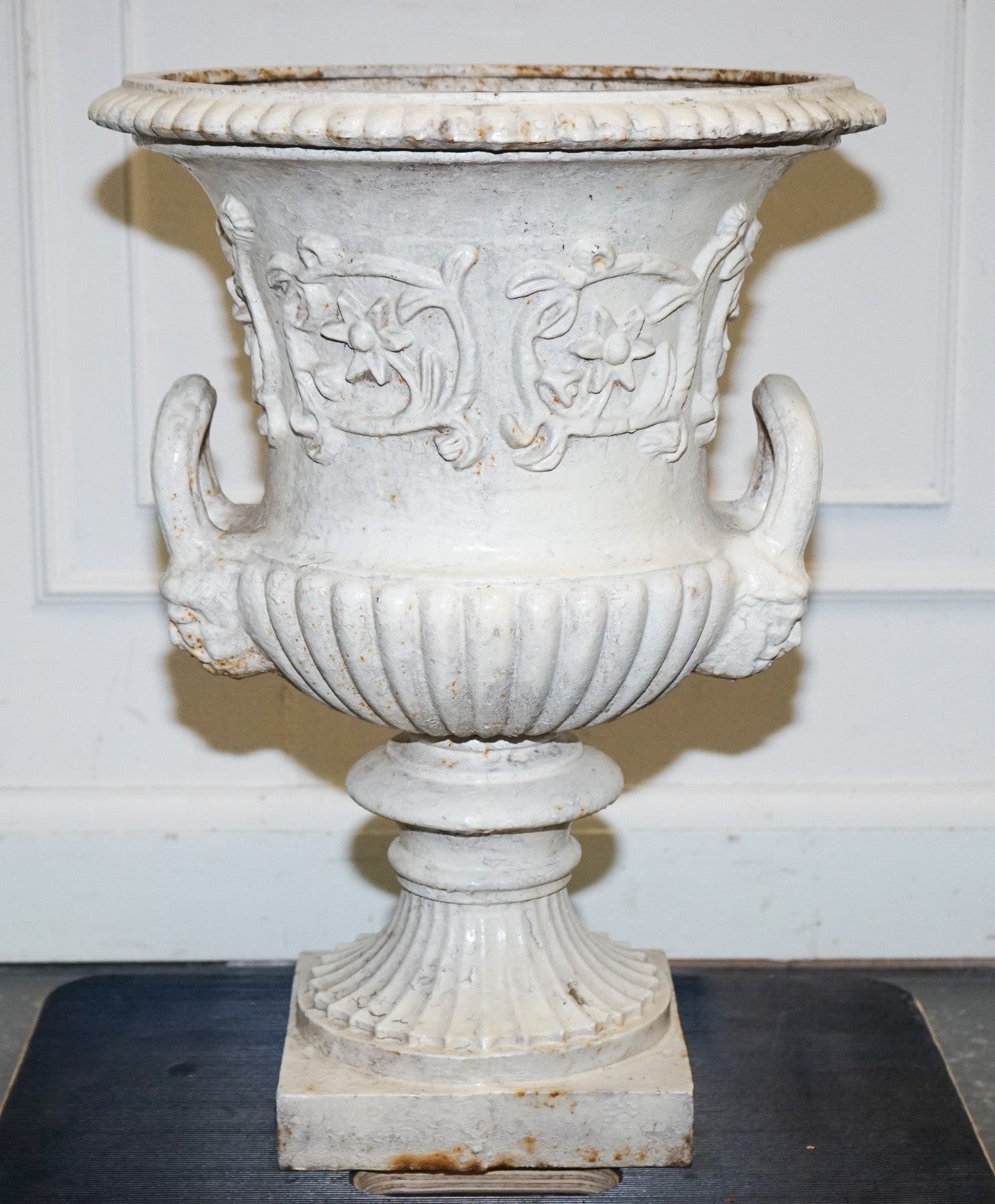VICTORIAN PAINTED CAST IRON URN FLARED BEADED RIMS ABOVE SCROLLiNG ACANTHUS