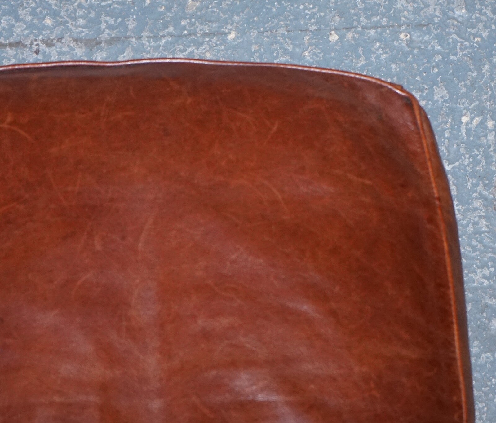 LOVELY VINTAGE BROWN LEATHER FOOTSTOOL FEATHER FILLED BRASS STUDS DETAIL
