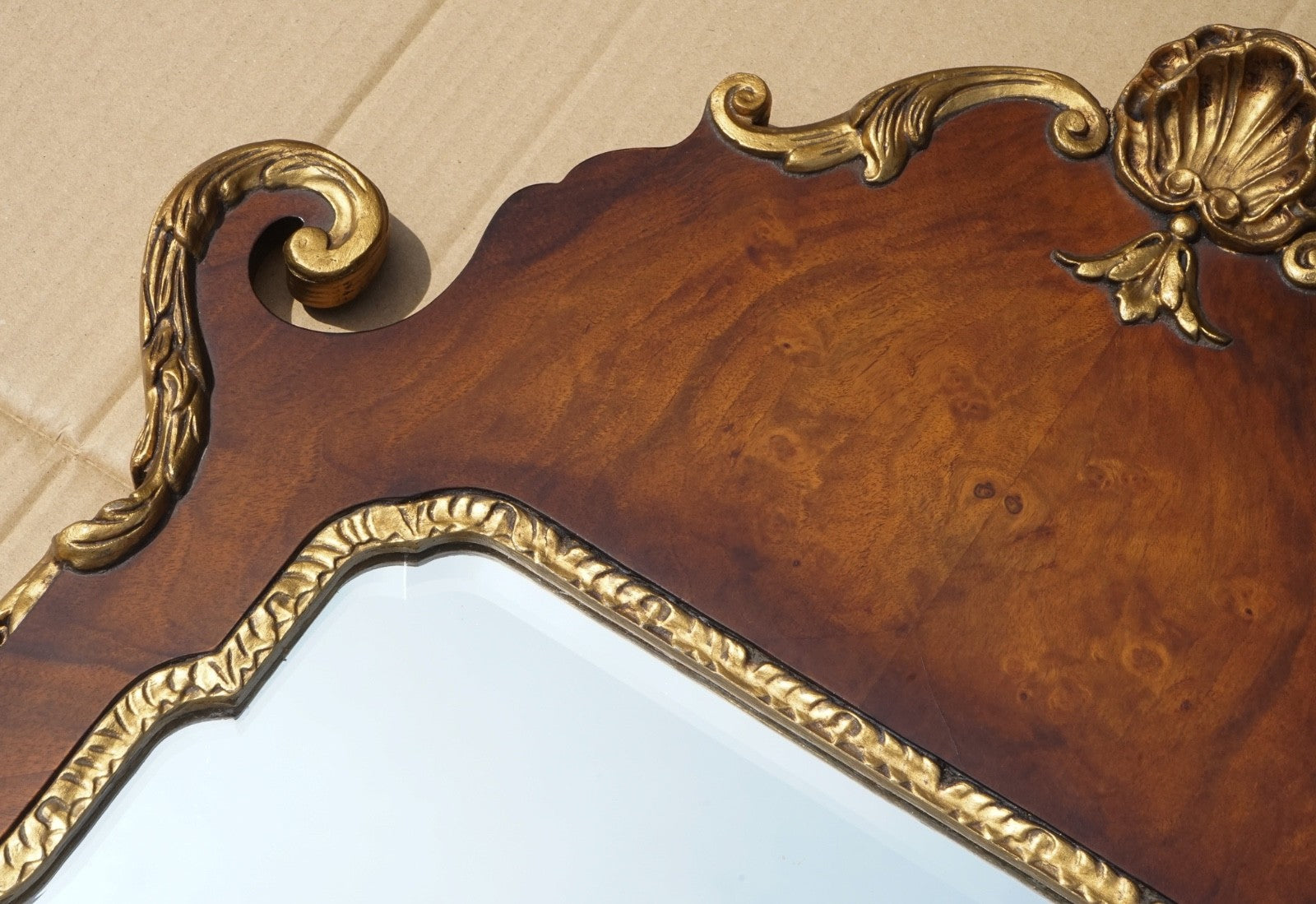 ANTIQUE WALNUT GEORGIAN STYLE HAND CARVED AND PARCEL GILDED WALL MIRROR