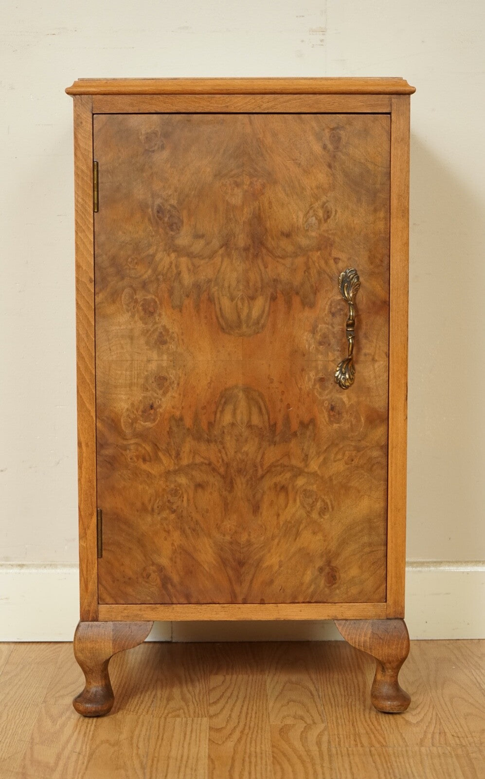 VINTAGE ART DECO BURR WALNUT BEDSIDE END SIDE TABLE