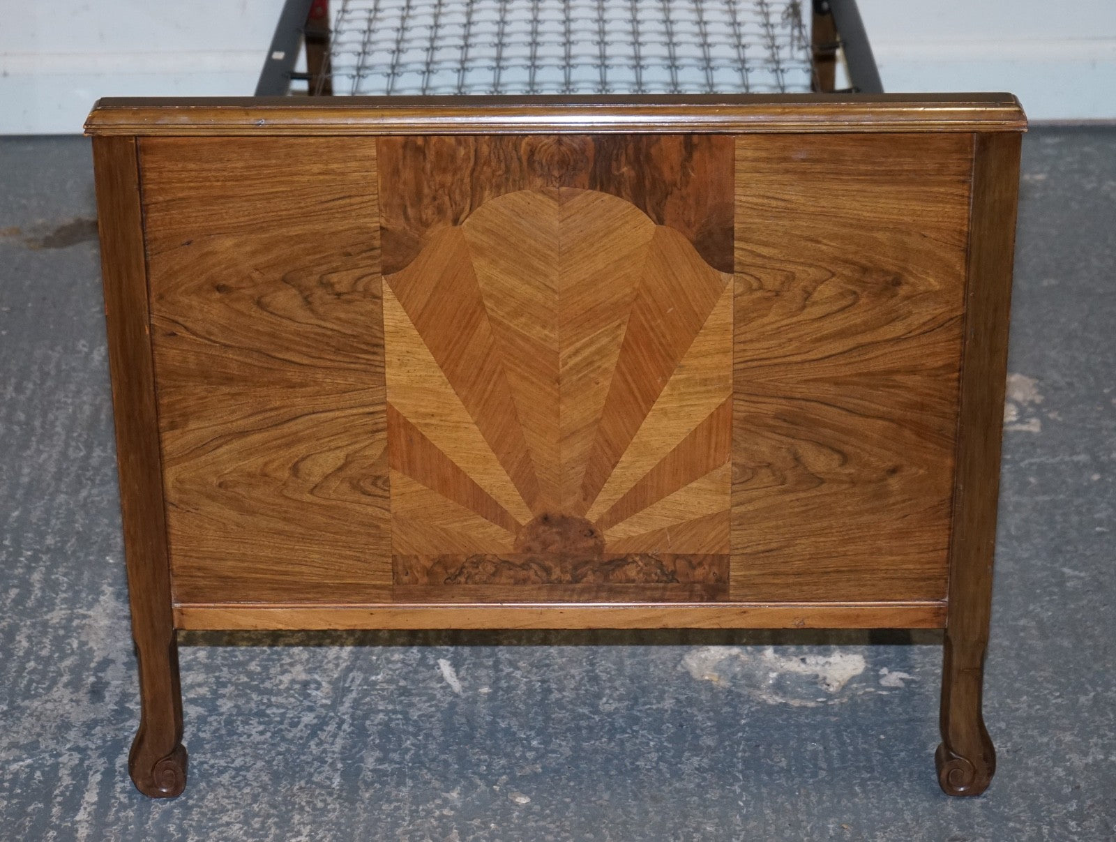 ART DECO BURR WALNUT DECORATIVE INLAID PANELS SINGLE BED (2/2)