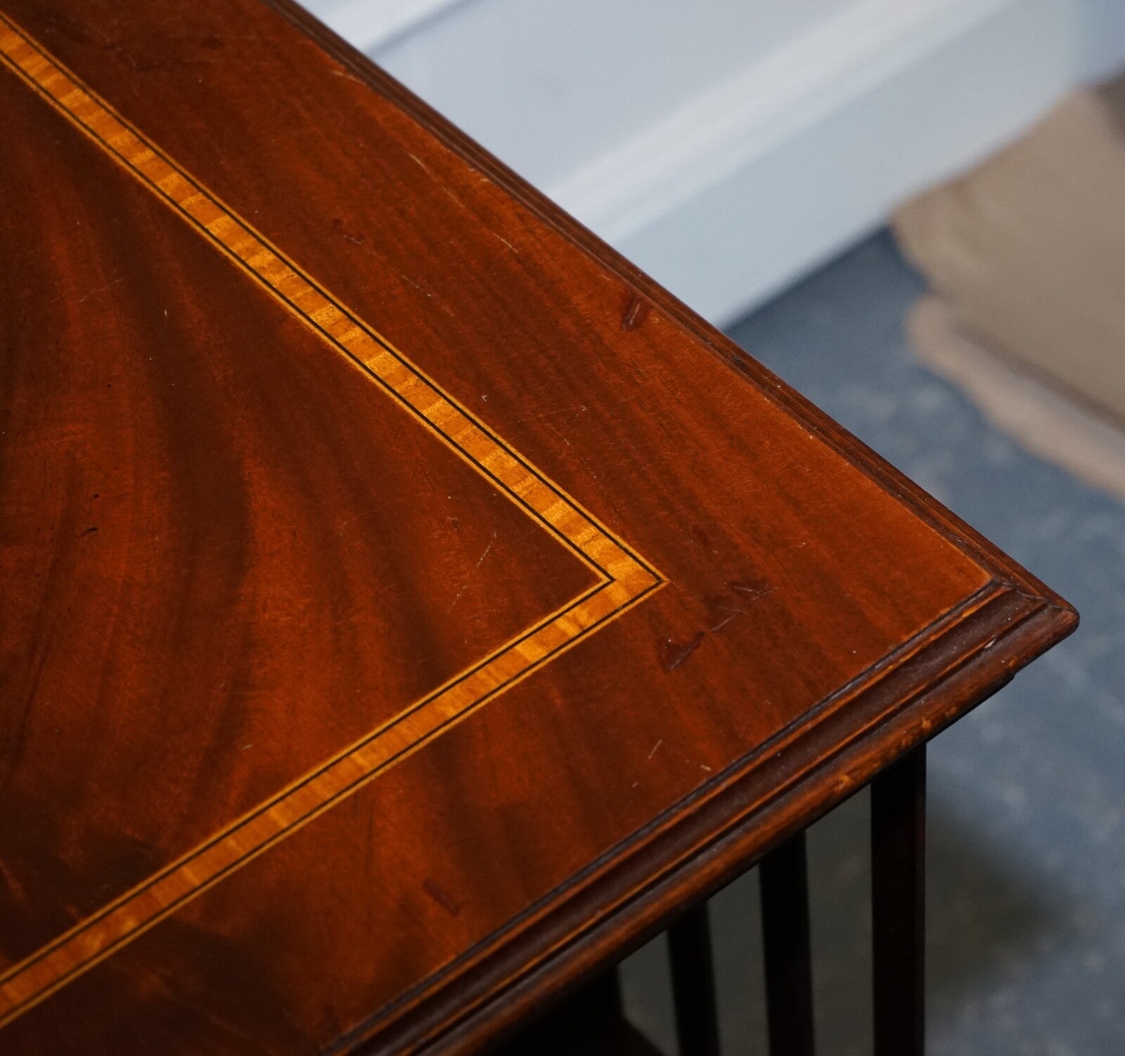 MID CENTRY SHERATON REVIVAL INLAID REVOLVING BOOKCASE END TABLE ON CASTORS