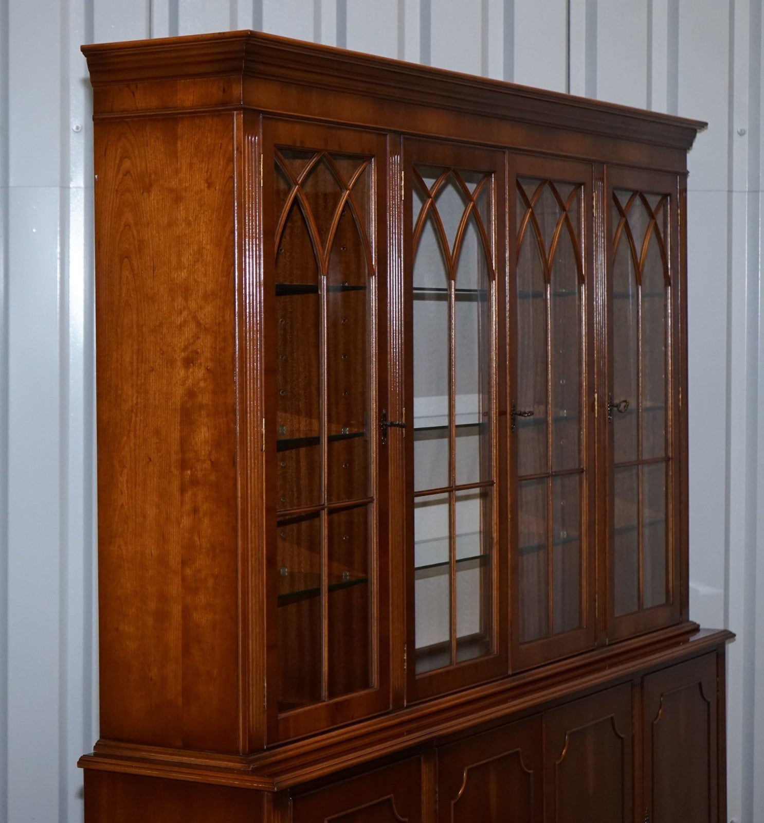 ANTIQUE GEORGIAN STYLE YEW WOOD FOUR DOOR DISPLAY CABINET BOOKCASE