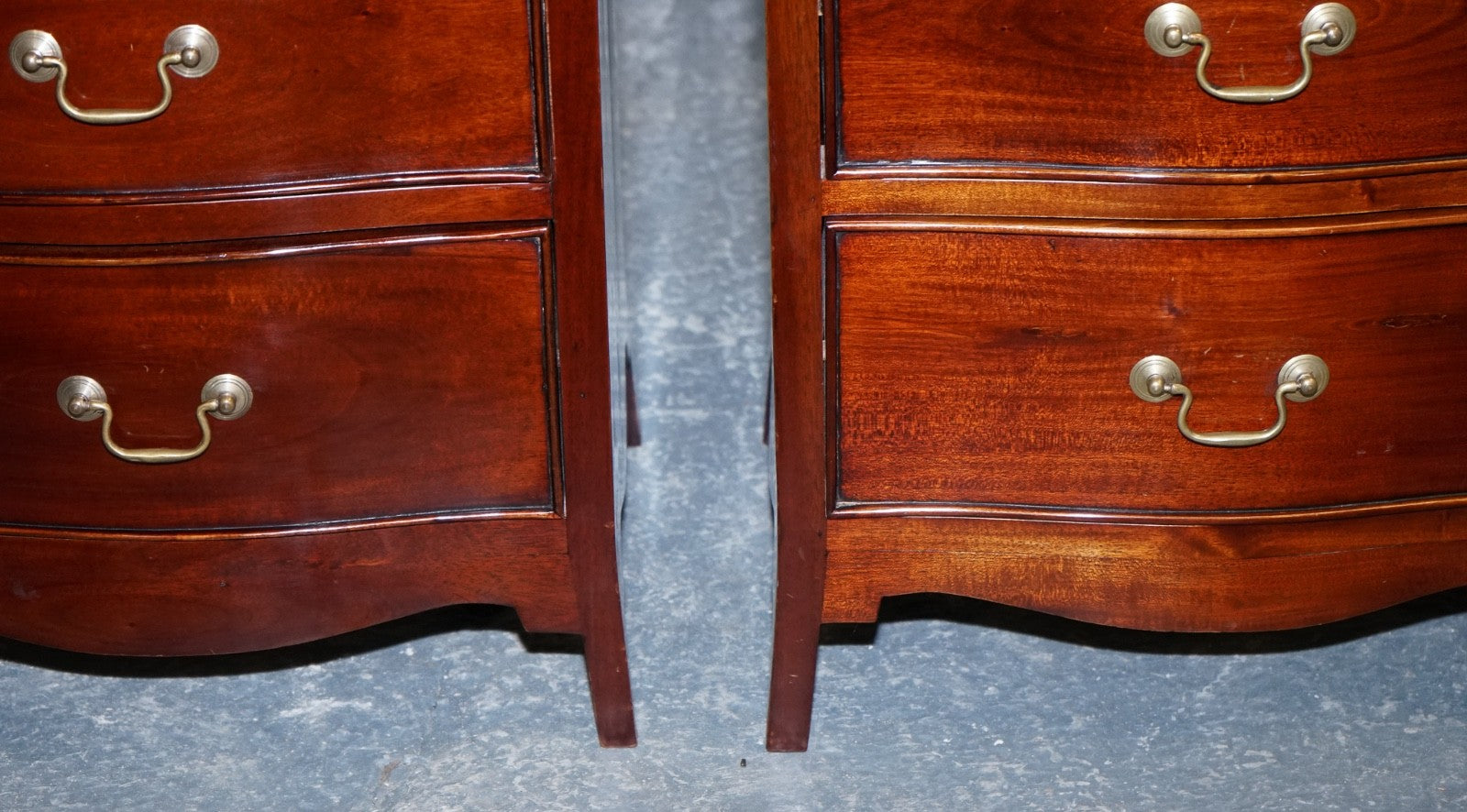 GEORGIAN REVIVAL STYLE SERPENTINE NIGHTSTANDS BEDSIDES BY BRIGHTS OF NETTLEBED