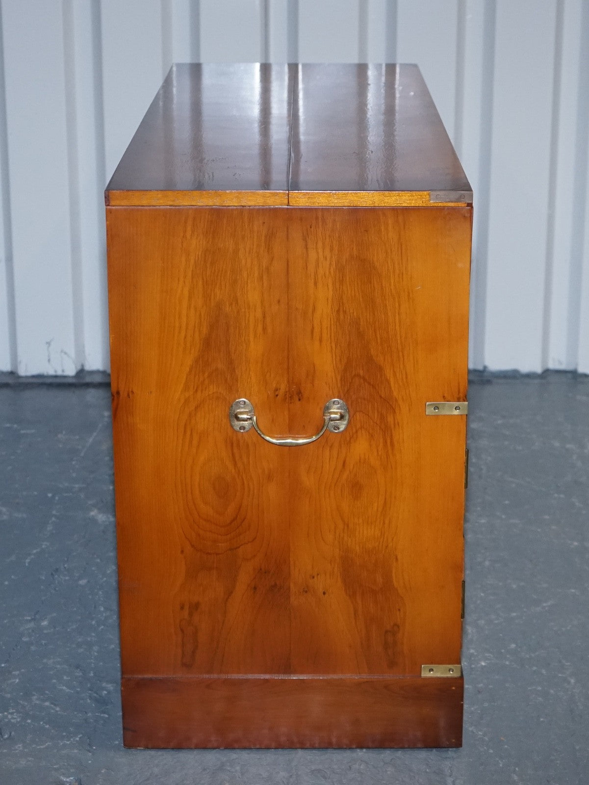 VINTAGE RECORD PLAYER CABINET HIDDEN INSIDE MILITARY CAMPAIGN CHEST OF DRAWERS