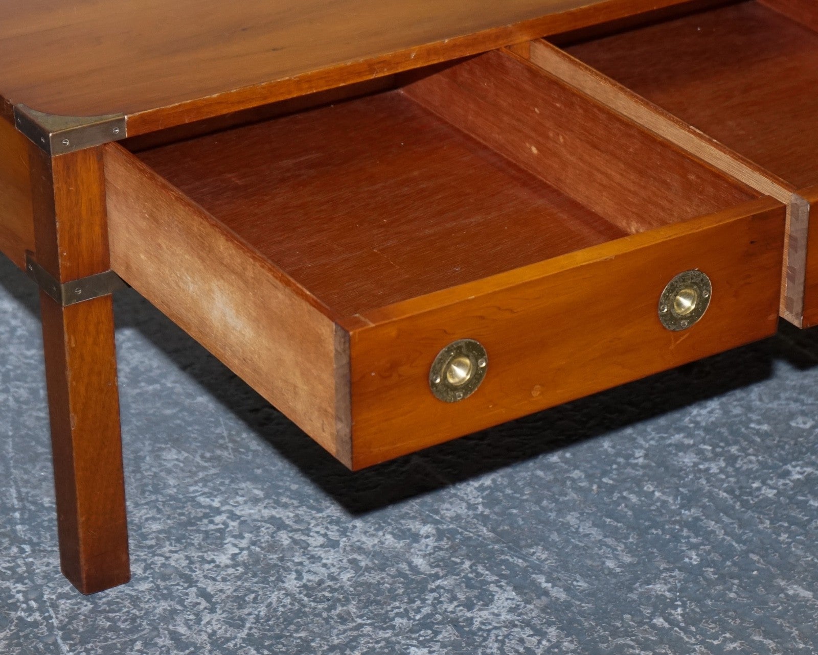 VINTAGE BURR YEW WOOD BRASS MILITARY CAMPAIGN 3 DRAWER COFFEE TABLE