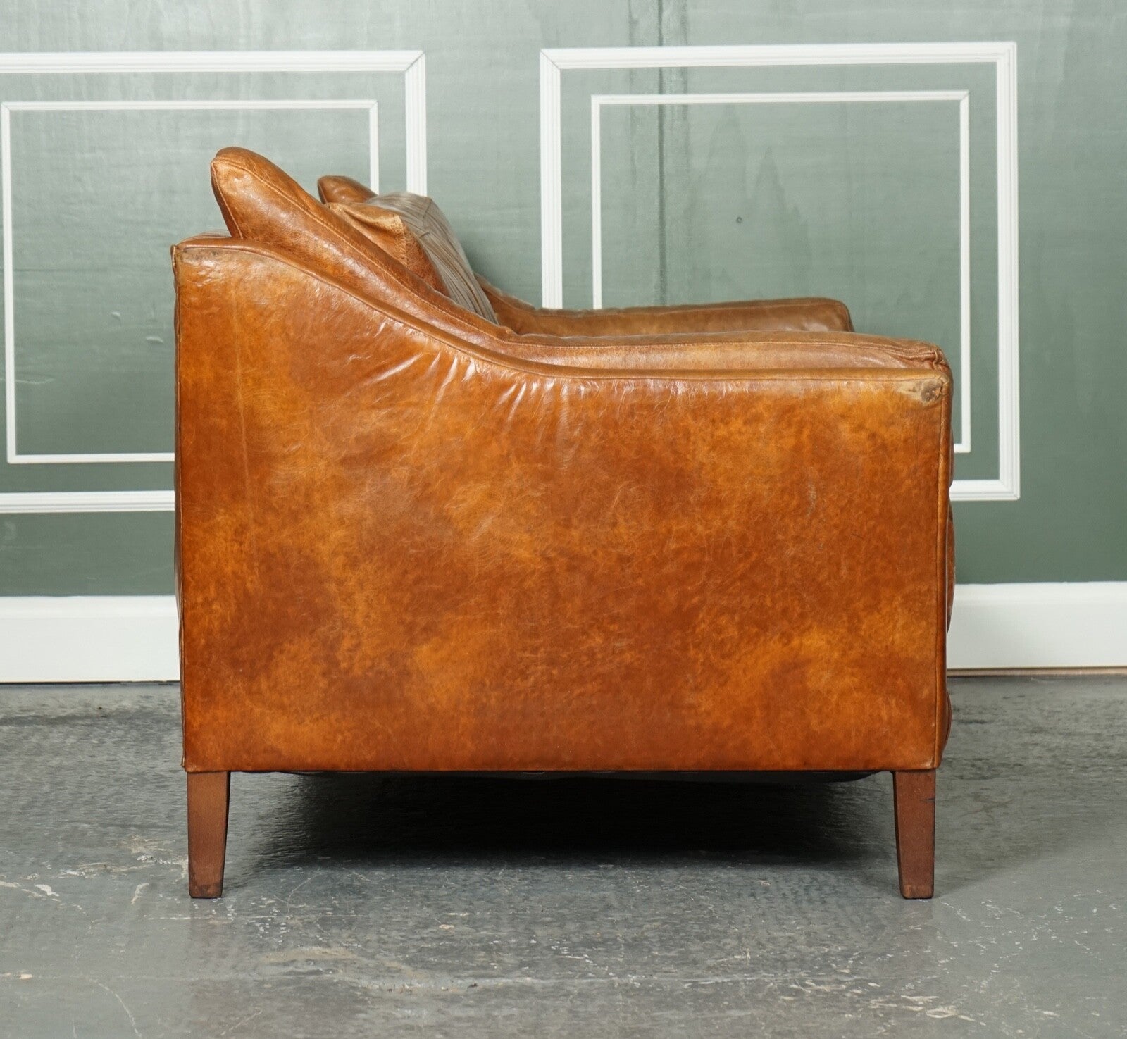 STUNNING LARGE VINTAGE TAN LEATHER CONTEMPORARY DESIGNER SOFA