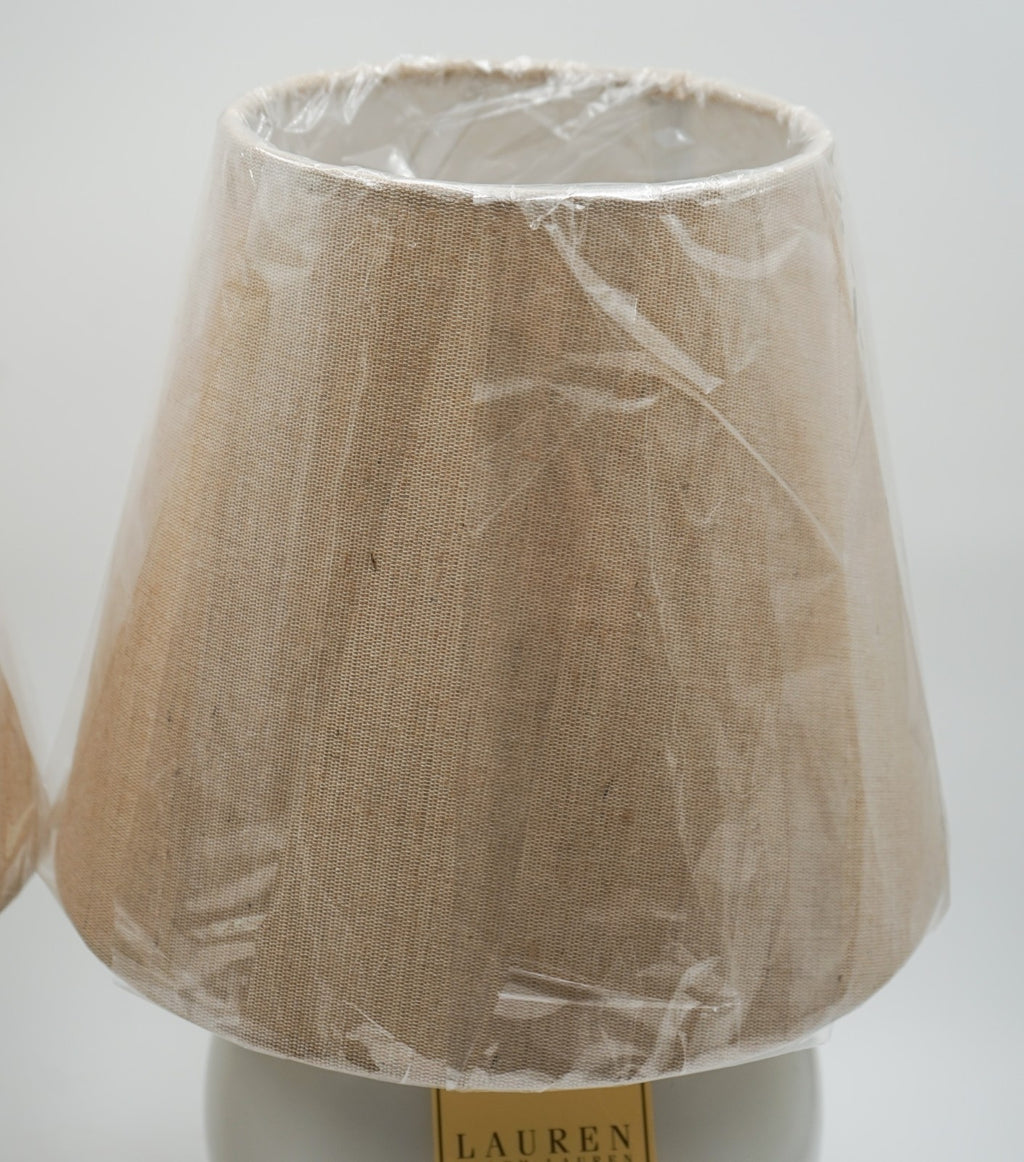 PAIR OF RALPH LAUREN EX DISPLAY WHITE CERAMIC TABLE LAMPS INCLUDING SHADES (1/2)