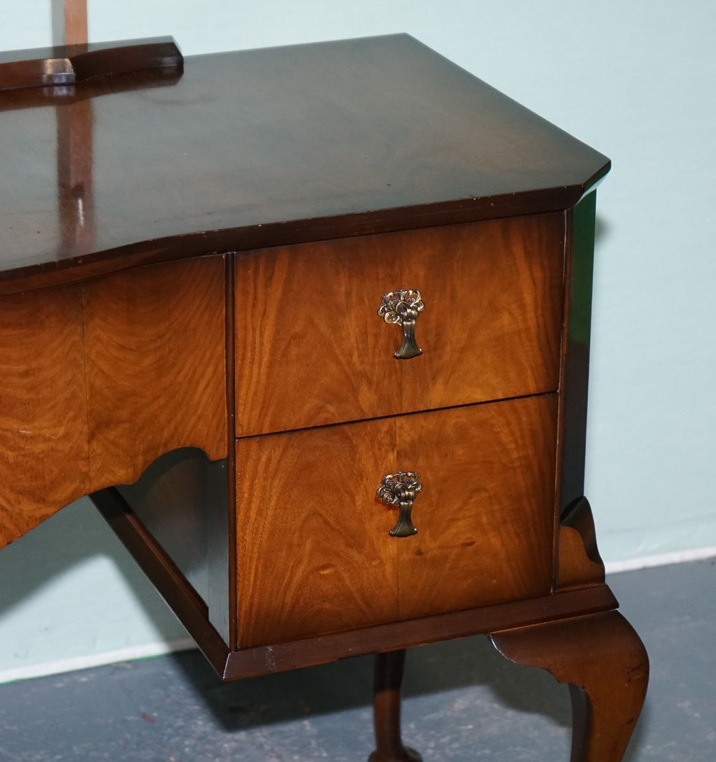 VINTAGE QUEEN ANNE STYLE LEGS DRESSING TABLE VANITY WITH LARGE MIRROR
