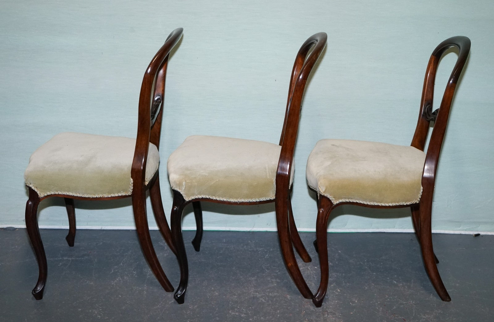 SET OF SIX CIRCA 1860 VICTORIAN BALLOON BACK DINNING CHAIRS