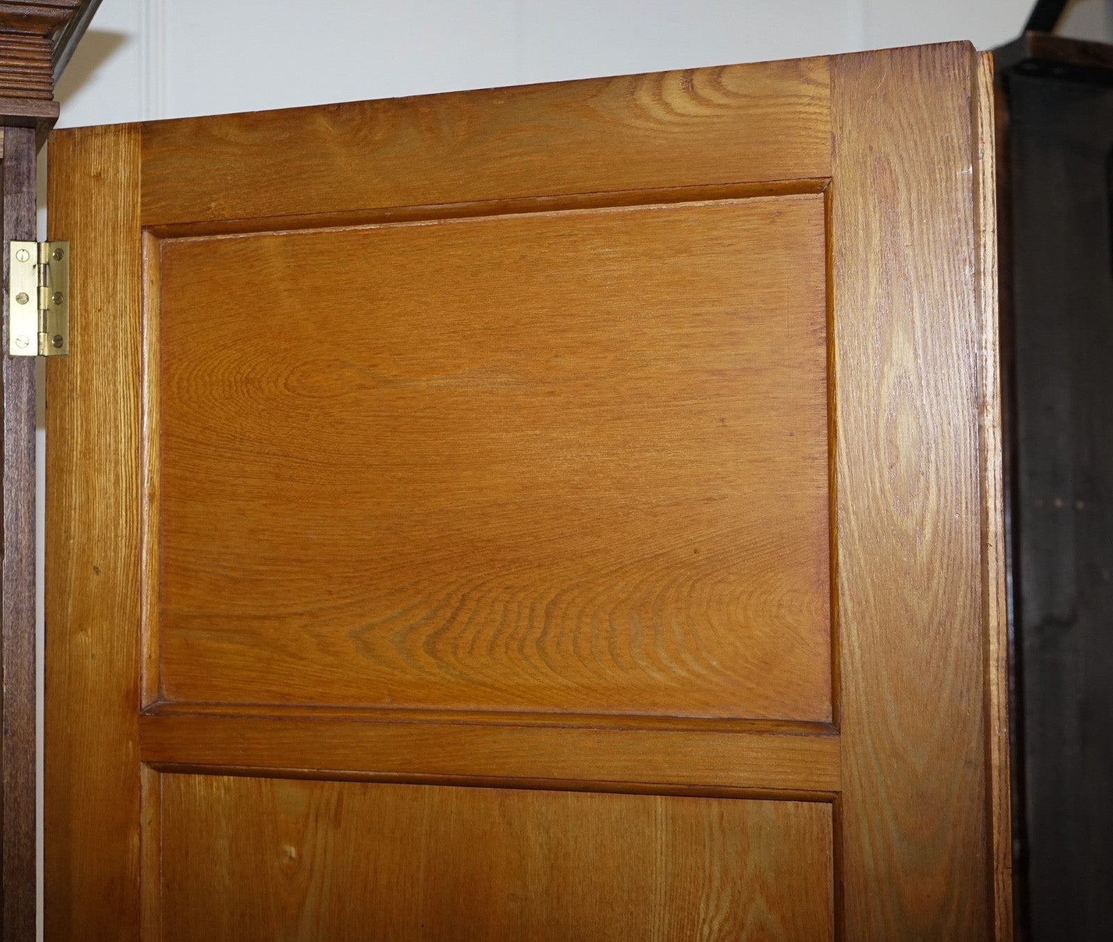 ANTIQUE VICTORIAN ENGLISH OAK LINEN PRESS WARDROBE WITH FOUR DRAWERS