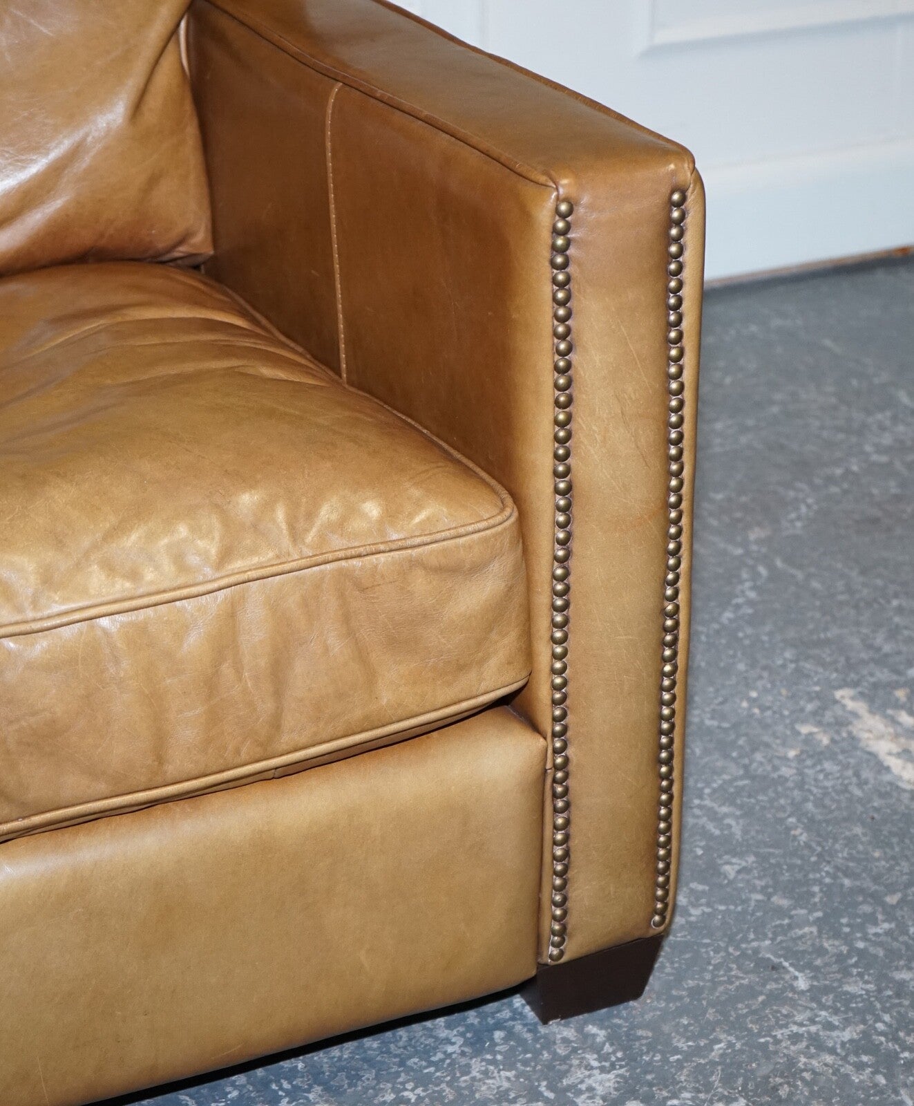 LOVELY TIMOTHY OULTON VISCOUNT PAIR OF TAN LEATHER ARMCHAIRS RRP £5,200