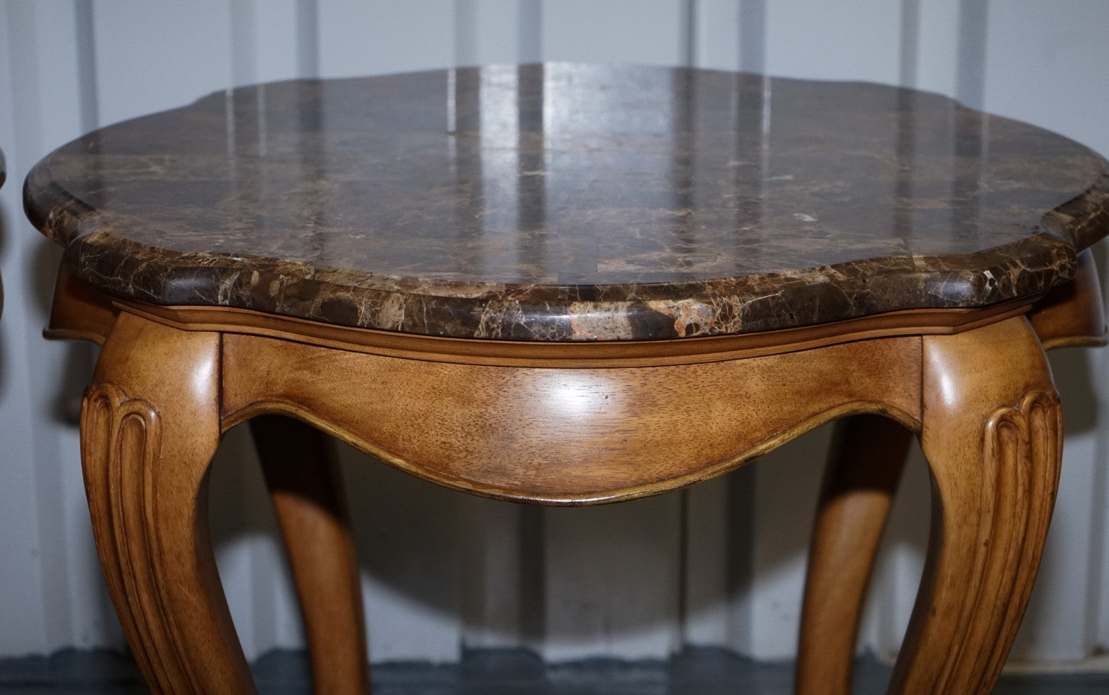 VINTAGE PAIR OF FRENCH STYLE SIDE LAMP TABLES WITH FAUX MARBLE TOPS