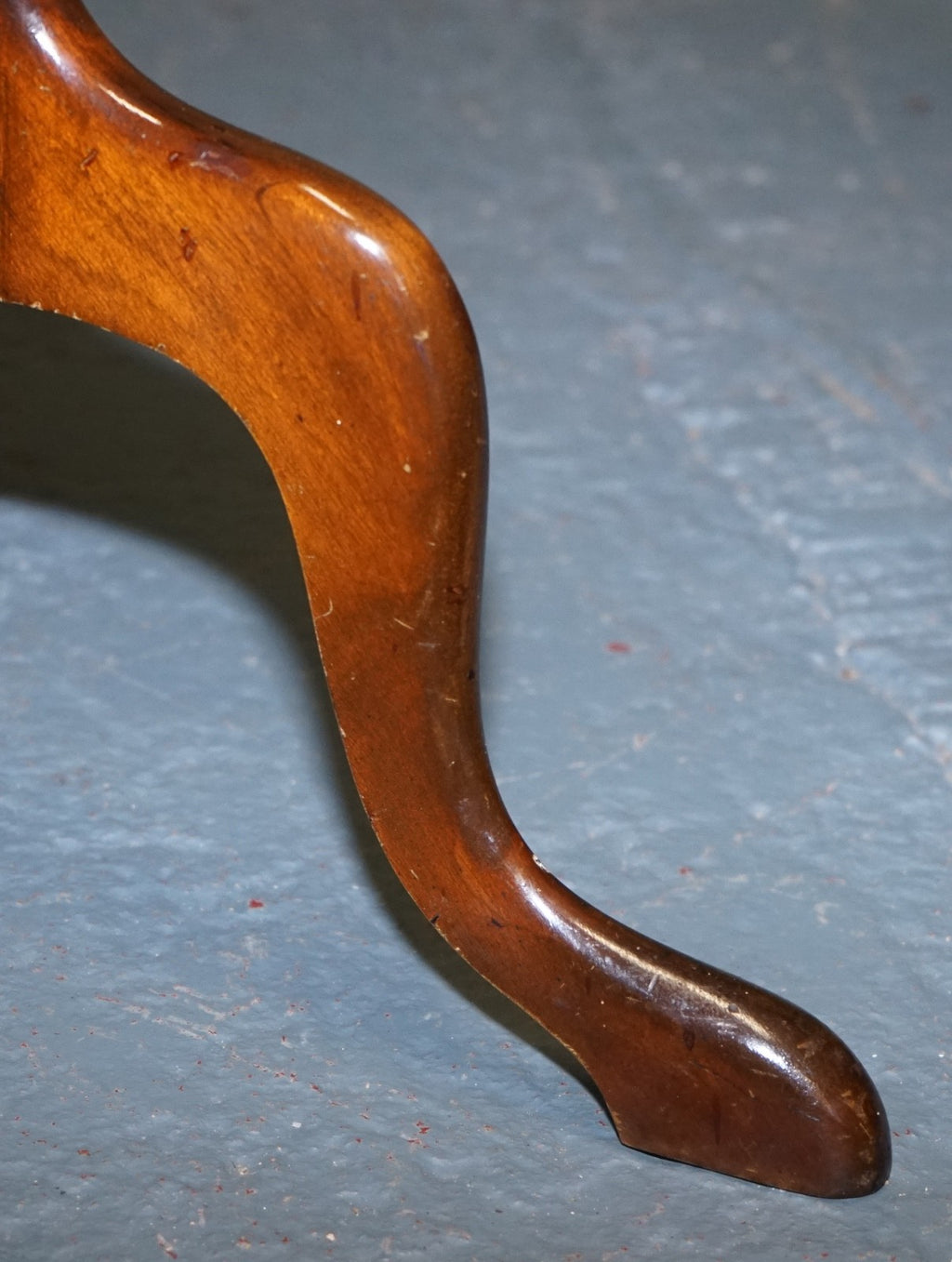 ANTIQUE HARDWOOD TRIPOD PEDESTAL PLANT TABLE STAND HAND TURNED COLUMN